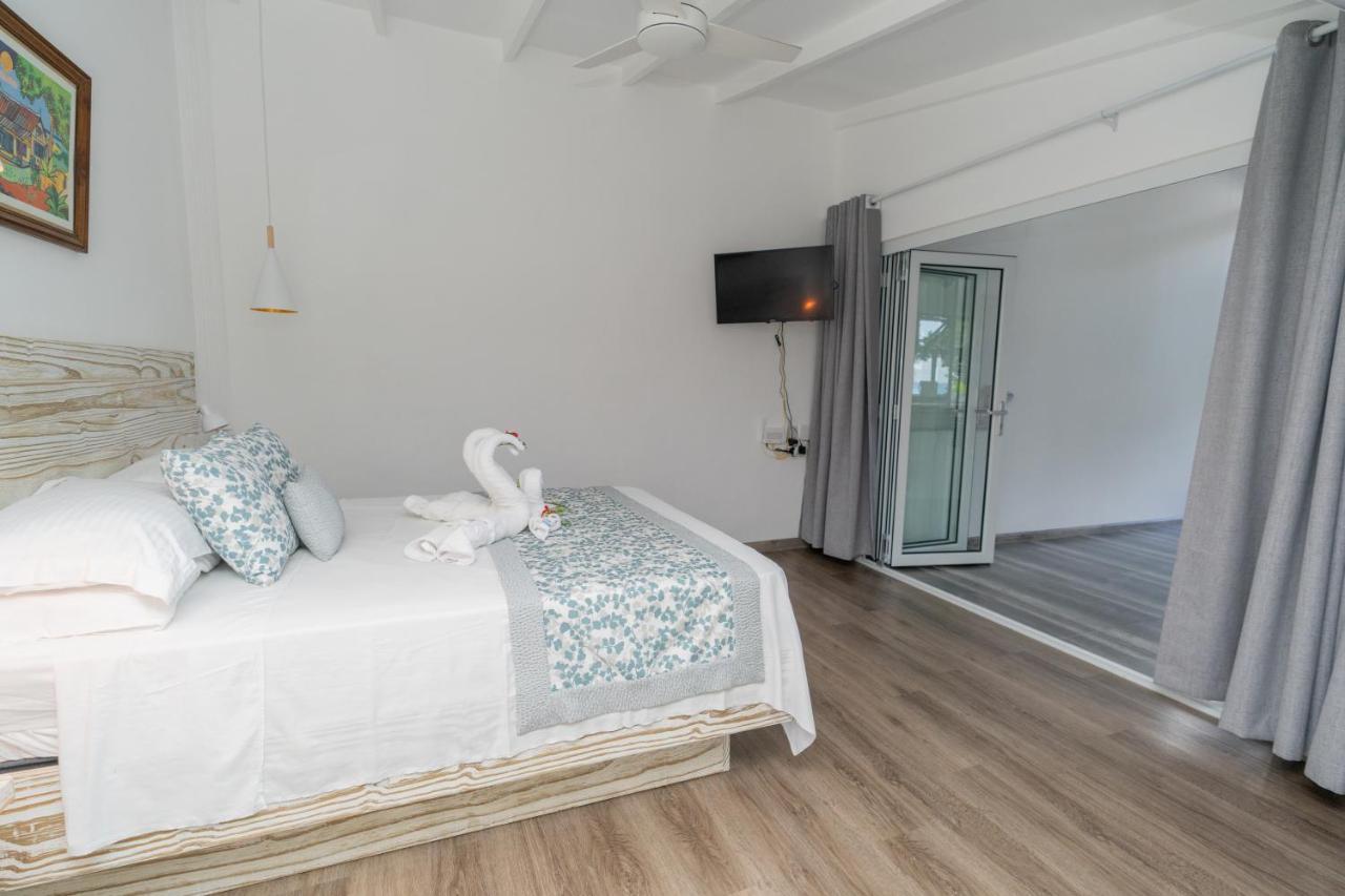 Romance Bungalows Beau Vallon  Exterior foto